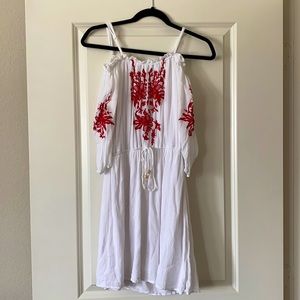 Cold shoulder style white sundress
